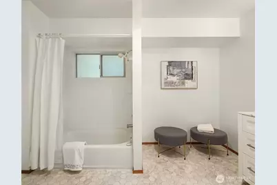 7805 186th Street SW, Edmonds, WA 98026 - Photo 16