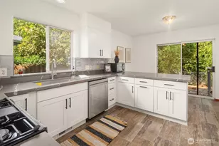 7805 186th St SW, Edmonds, WA 98026 - Photo 12