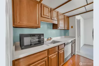 2201 3rd Avenue #1205, Seattle, WA 98121 - Photo 8