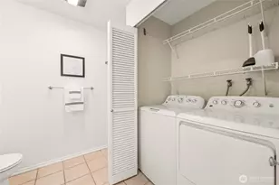 555 Prospect St, Seattle, WA 98109 - Photo 16