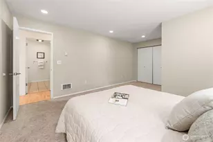 555 Prospect St, Seattle, WA 98109 - Photo 4