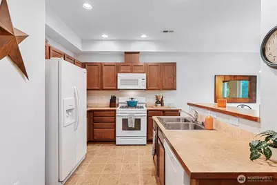 130 NE Miramar Circle, Bremerton, WA 98311 - Photo 6