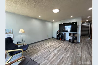 828 W 10th Street, Port Angeles, WA 98363 - Photo 4