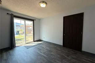828 W 10th St, Port Angeles, WA 98363 - Photo 12
