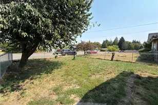 828 W 10th St, Port Angeles, WA 98363 - Photo 22