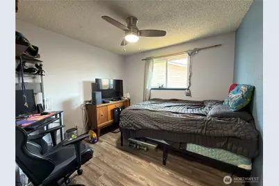 828 W 10th Street, Port Angeles, WA 98363 - Photo 10