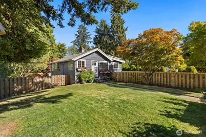 3226 48th Avenue SW, Seattle, WA 98116 - Photo 1