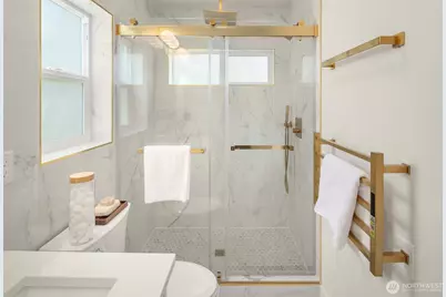11028 Evanston Avenue N, Seattle, WA 98133 - Photo 12