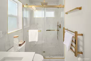 11028 Evanston Ave N, Seattle, WA 98133 - Photo 12