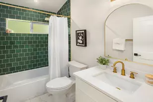 11028 Evanston Ave N, Seattle, WA 98133 - Photo 16
