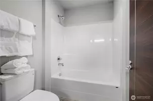 13683 16th Ave E, Tacoma, WA 98445 - Photo 8