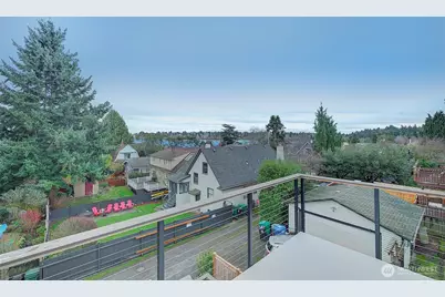 7008 Linden Avenue N, Seattle, WA 98103 - Photo 14