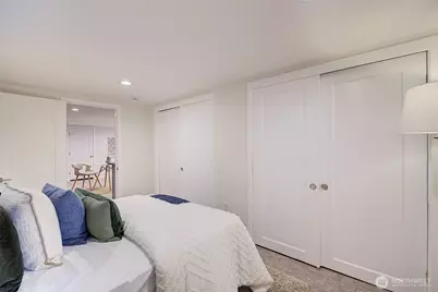 7008 Linden Avenue N, Seattle, WA 98103 - Photo 30