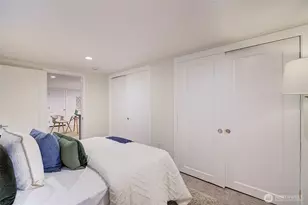 7008 Linden Ave N, Seattle, WA 98103 - Photo 30