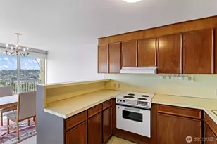 525 Belmont Ave E, Seattle, WA 98102 - Photo 10