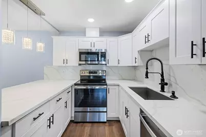 2104 Rockefeller Avenue #1716, Everett, WA 98201 - Photo 6