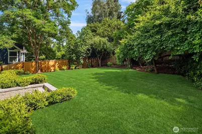 10415 SE 13th Street, Bellevue, WA 98004 - Photo 26