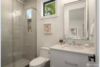 10415 SE 13th Street, Bellevue, WA 98004 - Photo 18