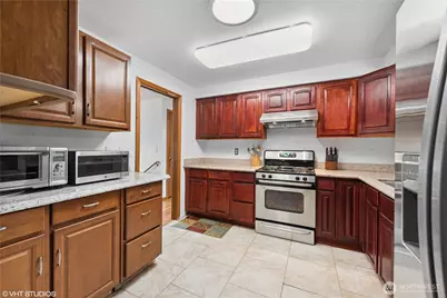 2010 N 153rd Place, Shoreline, WA 98133 - Photo 8
