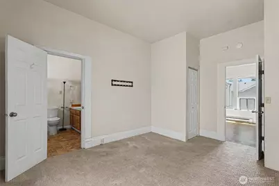 140 S Cambrian Avenue, Bremerton, WA 98312 - Photo 8