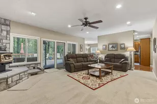 347 Ferncrest Rd, Longview, WA 98632 - Photo 6