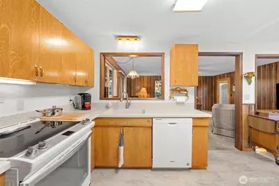 24 158th Place SE, Bellevue, WA 98008 - Photo 8