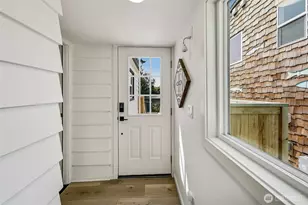 8215 4th Ave NE, Seattle, WA 98115 - Photo 22