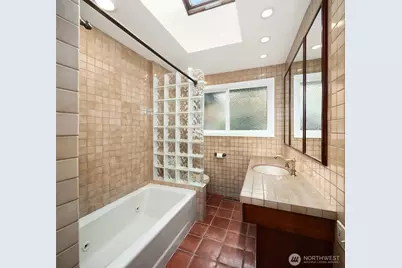 12032 12th Avenue NW, Seattle, WA 98177 - Photo 10