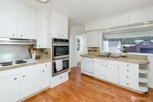 432 E Front St, Port Angeles, WA 98362 - Photo 6