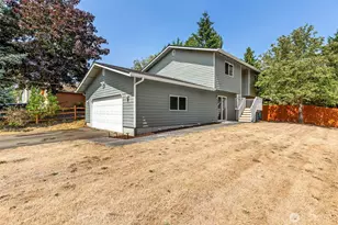 7337 E Patricia St, Port Orchard, WA 98366 - Photo 2