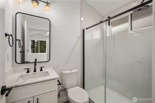516 N 102nd St, Seattle, WA 98133 - Photo 14
