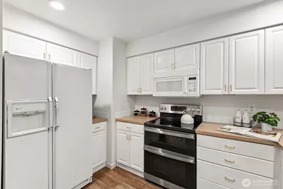 21616 9th Avenue SE #C105, Bothell, WA 98021 - Photo 14