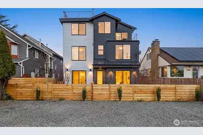 518 N 102nd Street, Seattle, WA 98133 - Photo 4