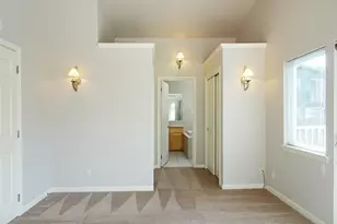 657 W Emerson St, Seattle, WA 98119 - Photo 10