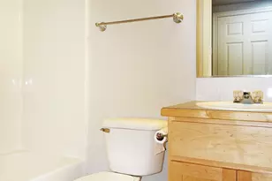 657 W Emerson St, Seattle, WA 98119 - Photo 14
