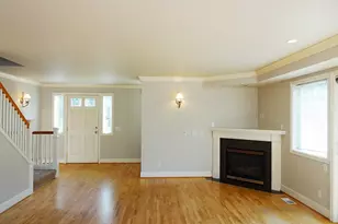 657 W Emerson St, Seattle, WA 98119 - Photo 4