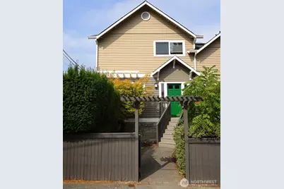 657 W Emerson Street #C, Seattle, WA 98119 - Photo 2