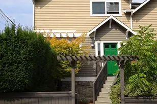 657 W Emerson St, Seattle, WA 98119 - Photo 2