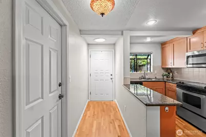 5527 Bridgeport Way W #C, University Place, WA 98467 - Photo 4