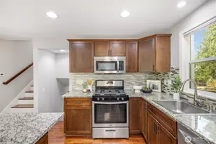 12704 NE 142nd Ct, Kirkland, WA 98034 - Photo 10
