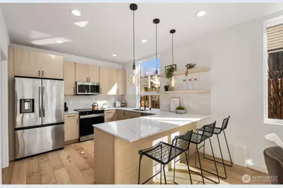 520 N 102nd Street, Seattle, WA 98133 - Photo 4