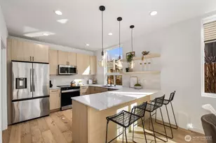 520 N 102nd St, Seattle, WA 98133 - Photo 4