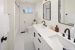 79 110th Ave SE, Bellevue, WA 98004 - Photo 16