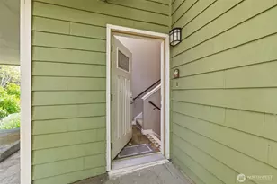 13229 SE 256 St, Kent, WA 98042 - Photo 2