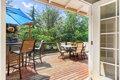 21043 NE 91st Street, Redmond, WA 98053 - Photo 2