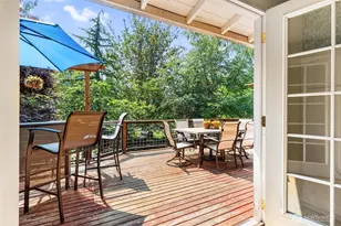 21043 NE 91st St, Redmond, WA 98053 - Photo 2