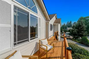 1812 Lumley Ave, Mukilteo, WA 98275 - Photo 2