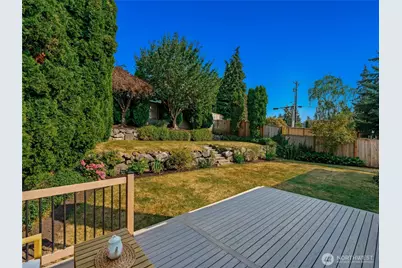 1812 Lumley Avenue, Mukilteo, WA 98275 - Photo 32