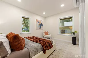 10733 Interlake Ave N, Seattle, WA 98133 - Photo 12