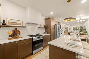10733 Interlake Ave N, Seattle, WA 98133 - Photo 10